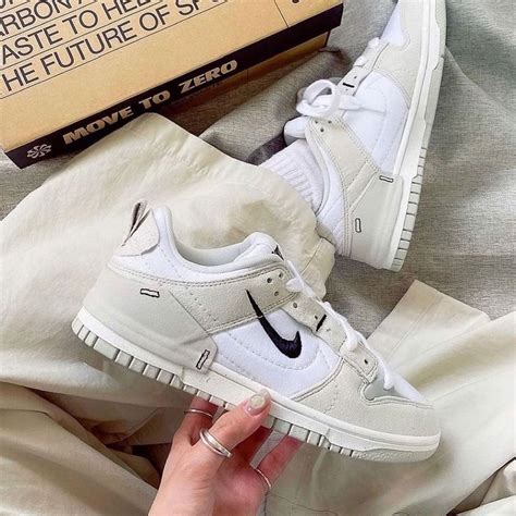 Womens Nike Dunk Low Disrupt